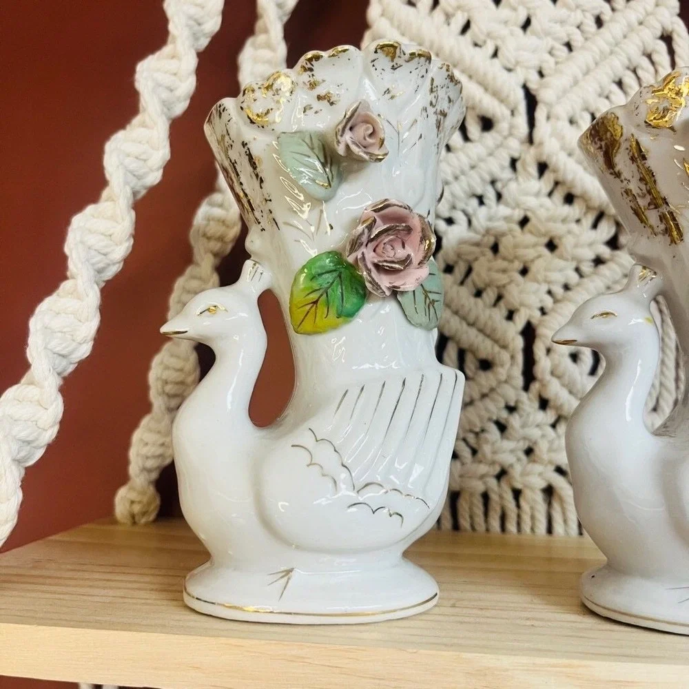 Vintage‎ Peacock Vase Set of 2 Porcelain With Applied Flowers Roses Gold Accent - Picture 4 of 16